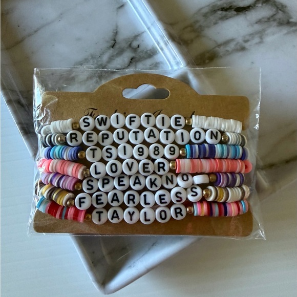 Jewelry - Beaded Letter Stretch Bracelet Set - Multicolor